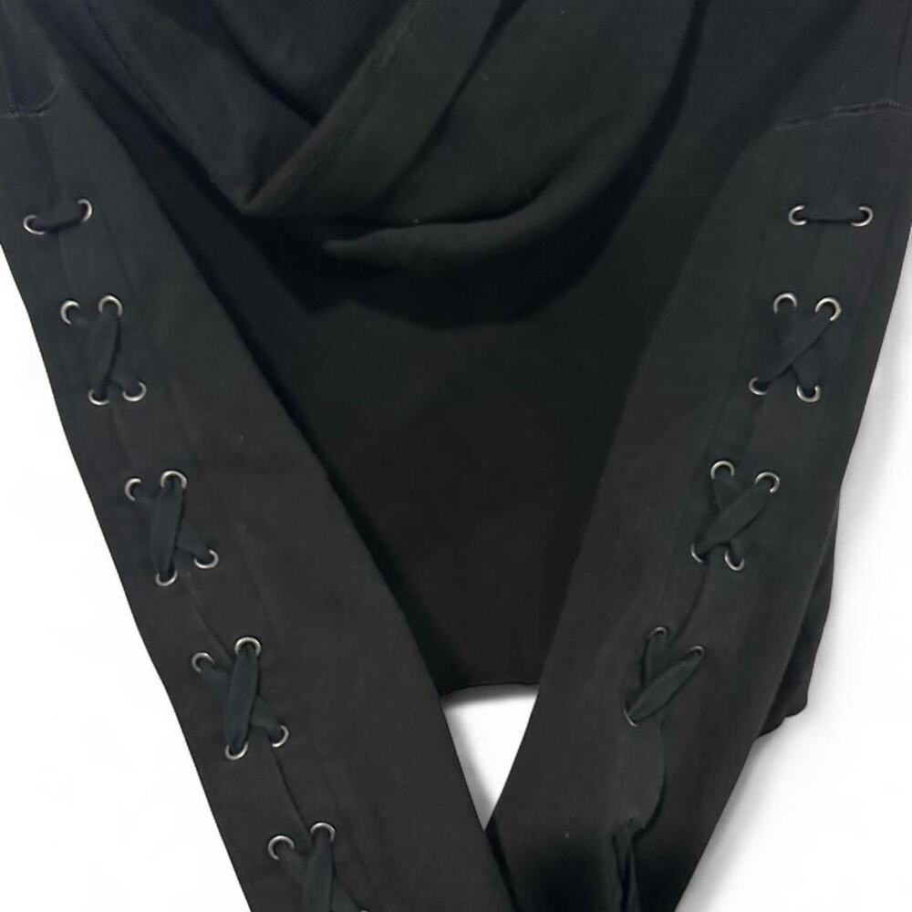 Black victorias secret cropped hoodie - Picture 4 of 4